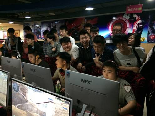 郑洁父母赴 郑洁父母赴