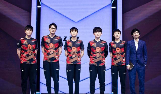 在与斑马军 在与斑马军